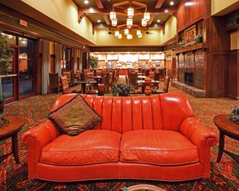 The Q Hotel & Suites - Springfield - Lounge