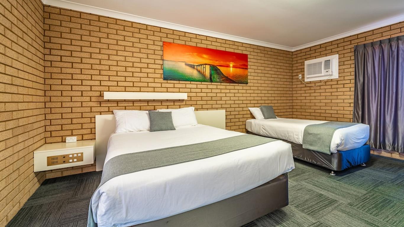 كارنافون موتل