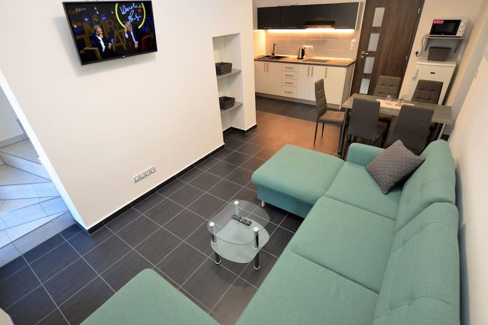 Quaint Holiday Home in Zelezna Ruda Near Ski Area - זלזנה רודה - סלון