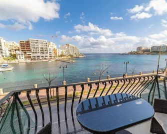 Superb Views of Spinola Bay in Heart Of - St. Julian's - Balcony