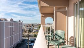 Comfort Inn Boardwalk - Ocean City - Balcón