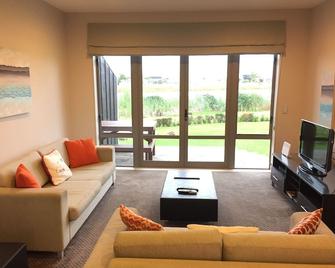 Matarangi Resort - Whitianga - Living room