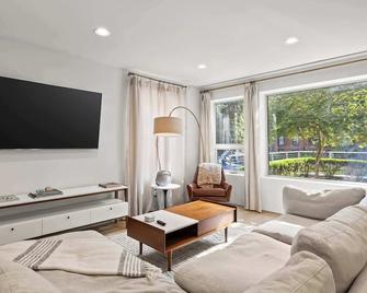 Clinton Grove by Rove Travel | 2BR Modern Apt - Brooklyn - Sala de estar