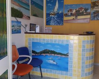 Casa vacanze 'La Caldosa' - Badesi - Front desk