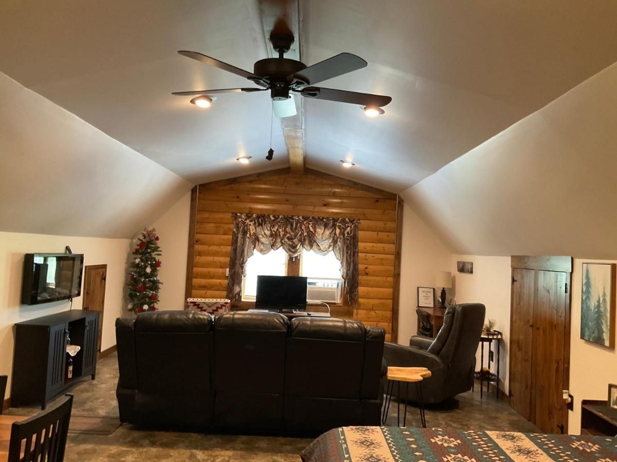Mojo's Loft