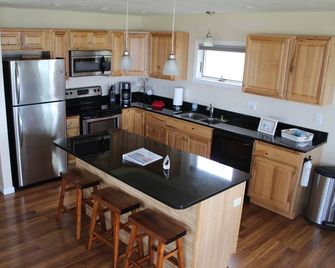 Jack's on the Bay, 5 Bedroom/2 Bath - Prudenville - Kitchen