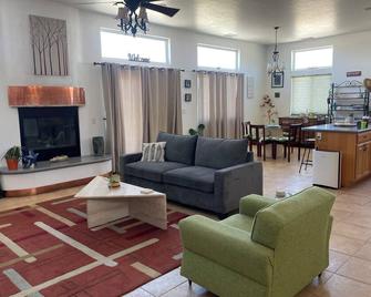 Quiet Desert Serenity Escape Anza Borrego Springs Stargazing Dark Sky - Borrego Springs - Sala de estar