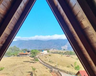 Pousada Vista da Mantiqueira - Extrema - Balkon