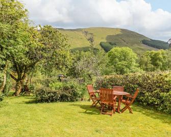 Inglis Nook Cottage - Lochearnhead - Patio