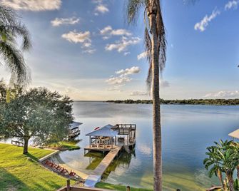 Lakefront Florida Retreat - Pool Table and Boat Dock - Lake Placid
