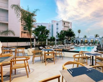 Hotel Indigo Gandia - Beach By IHG - Gandia - Bar