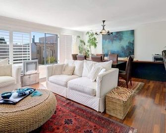 'Marina Designer Showplace Home' 1 min away from 'Beach' & 'Palace of Fine Arts' - サウサリート - リビングルーム