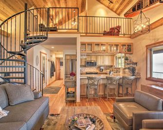 Swim, Boat & Explore! South Lake Coeur d'Alene Gem - Worley - Sala de estar