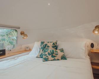 Airstream By The Sea - Nosara - Bedroom