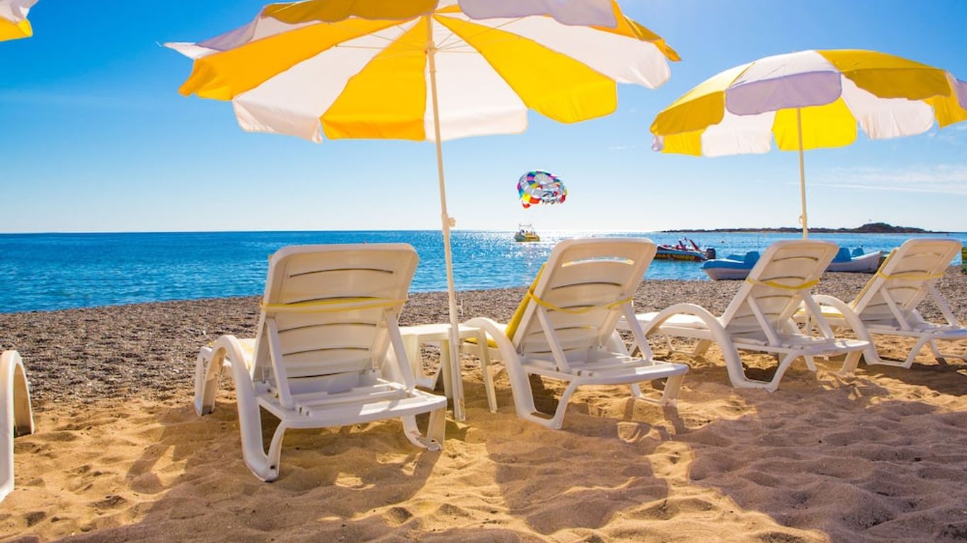 Gardenia Beach Hotel