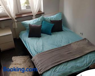 Starówka Apartament Stare Tychy - Tychy - Camera da letto