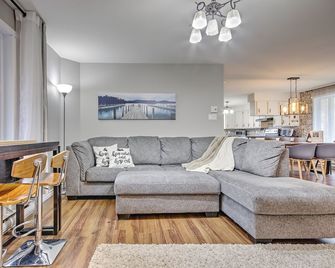 Cozy Riverfront Property - Saint-Jean-de-Matha - Wohnzimmer