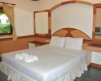 Seaza Hotel - Chumphon