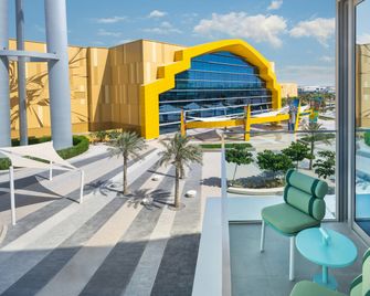 The WB Abu Dhabi hotel, Curio Collection by Hilton - Abu Dabi - Habitación