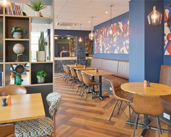 Travelodge Gloucester - غلوستر - مطعم