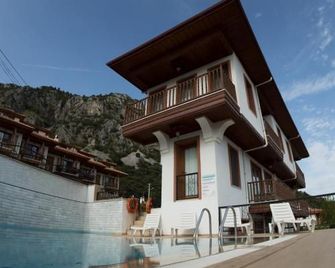 Portofino Apart - Akyaka - Building