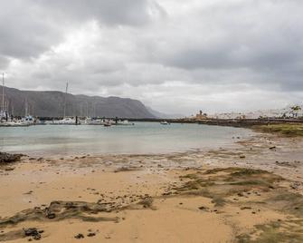 El Sombrerito 3 - Caleta de Sebo - Platja