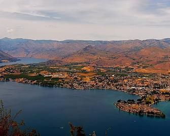 Wapato Point Resort - Manson