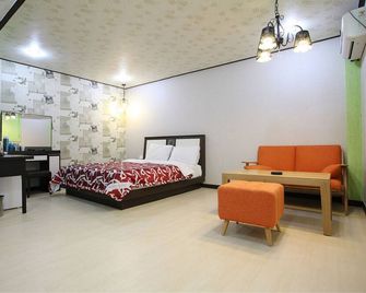 Yegrina Motel - Buyeo - Habitación