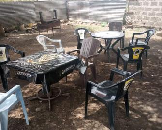 The Hide-Out Guest House - Ruiru - Building