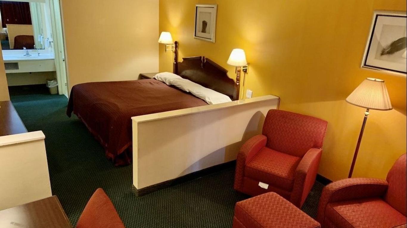 Deluxe Inn & Suites
