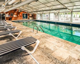 Cape Winds Resort - Hyannis - Bể bơi
