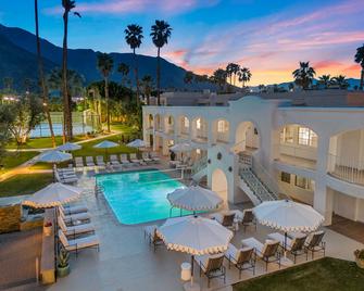 كازا بالما هوتل آند بنجالوز - بالم سبرينغس - حوض السباحة