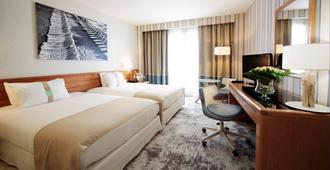 Holiday Inn Nice - Port St Laurent, An IHG Hotel - Saint-Laurent-du-Var - Bedroom