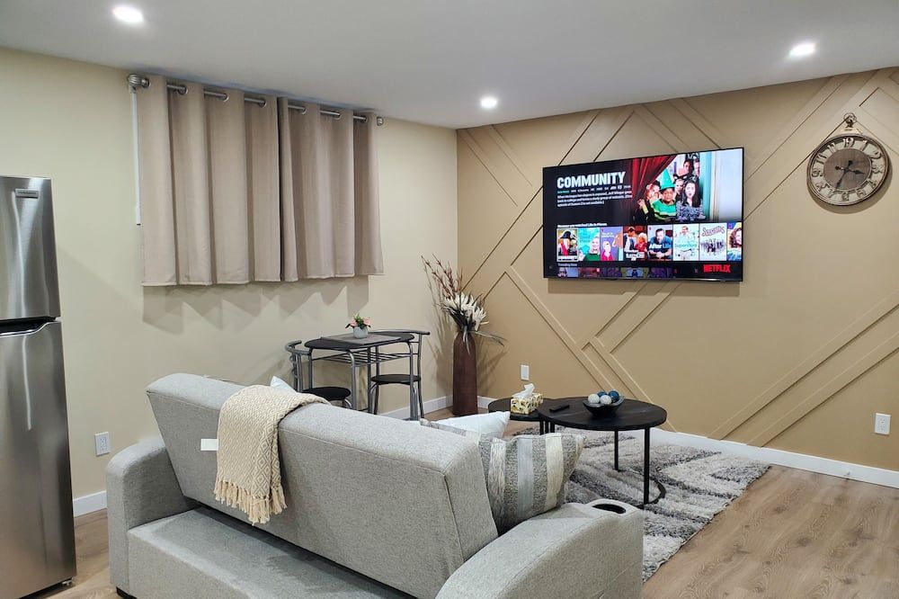 Paradise in the Meadows - Saskatoon - Wohnzimmer