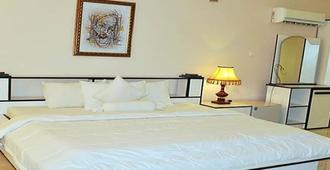 Royalview Hotel And Suites - Lagos - Slaapkamer