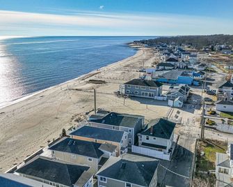 Charming Old Lyme Cottage, Steps to Private Beach! - Old Lyme - Playa