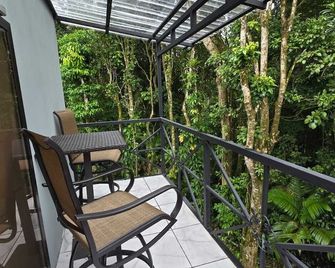 Charming 1-bedroom apartment in amazing Nuevo Arenal with WiFi - Arenal - Balcony