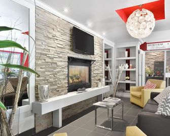 Hotel Le Versailles - Saint-Sauveur - Lobby