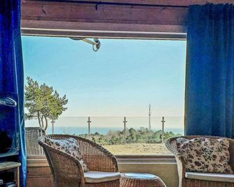 Nice Home In Lindesnes With Sauna - Spangereid - Balcón