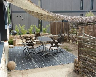 gite le 'nid du pouillot' 6-8 people south Essonne - Saint-Chéron - Patio