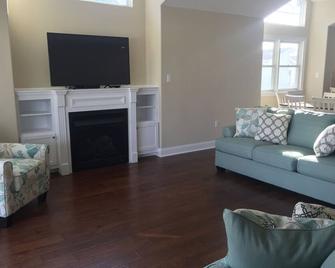 Perfect Family Getaway - Sea Isle City - Living room