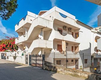 La Casa Di Anna Giardini Naxos - Giardini Naxos - Building