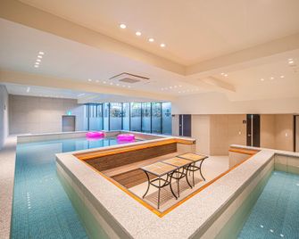 Brown Dot Hotel Gyeongju - Gyeongju - Zwembad