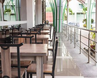 Hig Hotel & Convention - Kuah - Restaurante