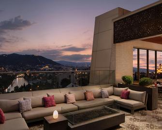 Sheraton Grand Tbilisi Metechi Palace - Tbilisi - Balcony