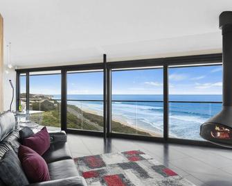 The Pole House - Fairhaven - Wohnzimmer