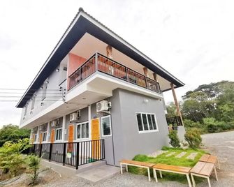 Little Hill Sattahip Resort - Sattahip - Κτίριο