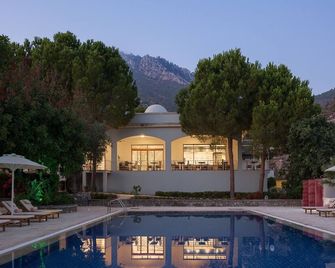 Gillham Vineyard Hotel - Kyrenia - Pool