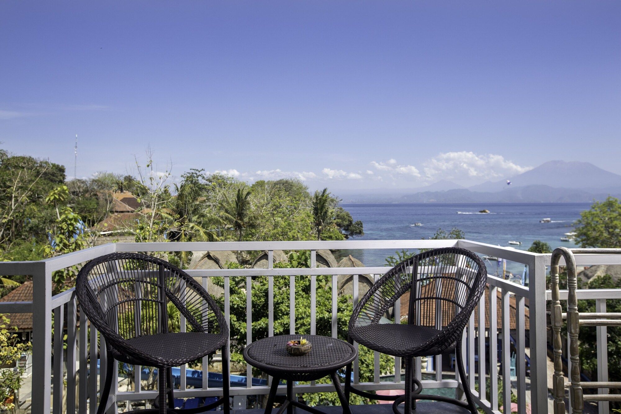 The Tanis Beach Resort Nusa Lembongan - נוסה פנידה - מרפסת