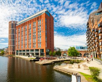 DoubleTree by Hilton Leeds City Centre - Leeds - Toà nhà